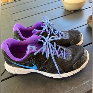 Womens NIKE revolution 2 shoes. Almost new. Size 10. Black, blue and purple